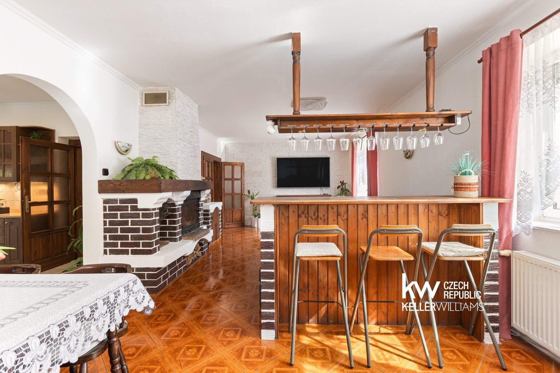Prodej rodinný dům - J. Nerudy, Jeneč, 260 m² - 5
