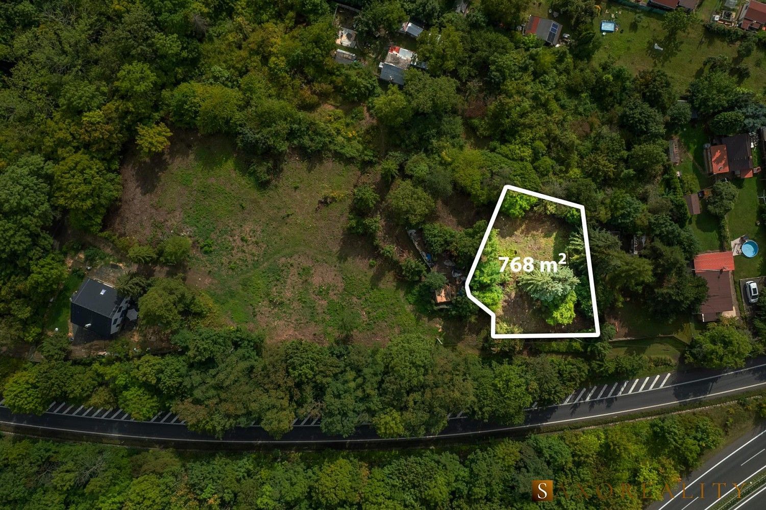 Pozemek pro bydlení, 768 m²