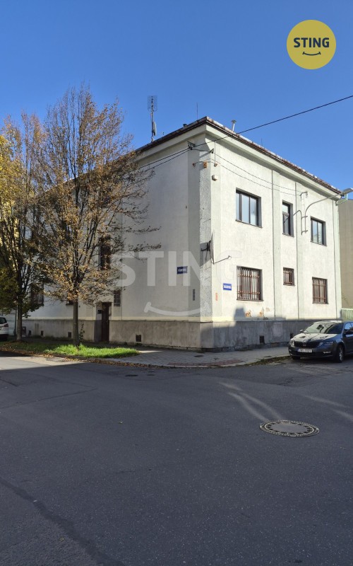 Kancelář, 450 m²