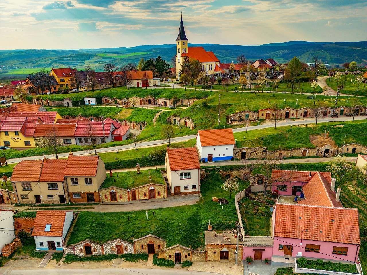 Chaty, Vrbice - Vrbice u Velkých Pavlovic, Jihomoravský kraj - 2