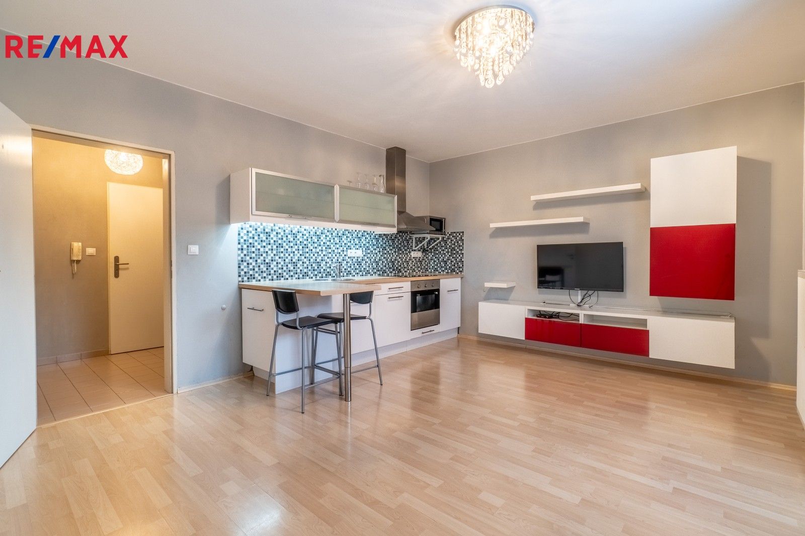 1+kk, Ingrišova, Praha, 32 m²