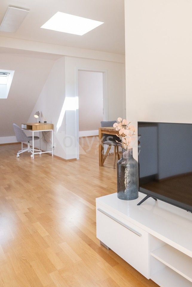 Pronájem byt 2+kk - Příčná, Praha, 45 m²