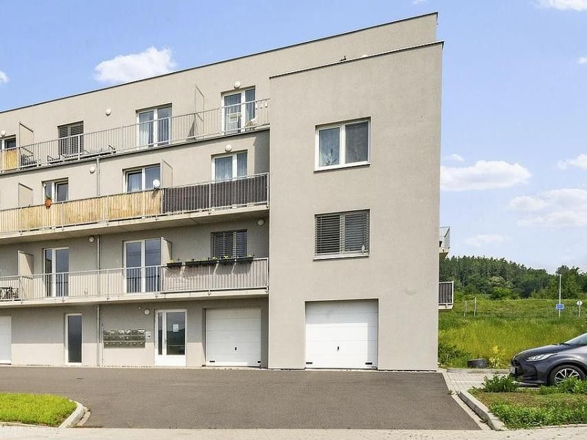 Garáže, U Sladovny, Mýto, 26 m²