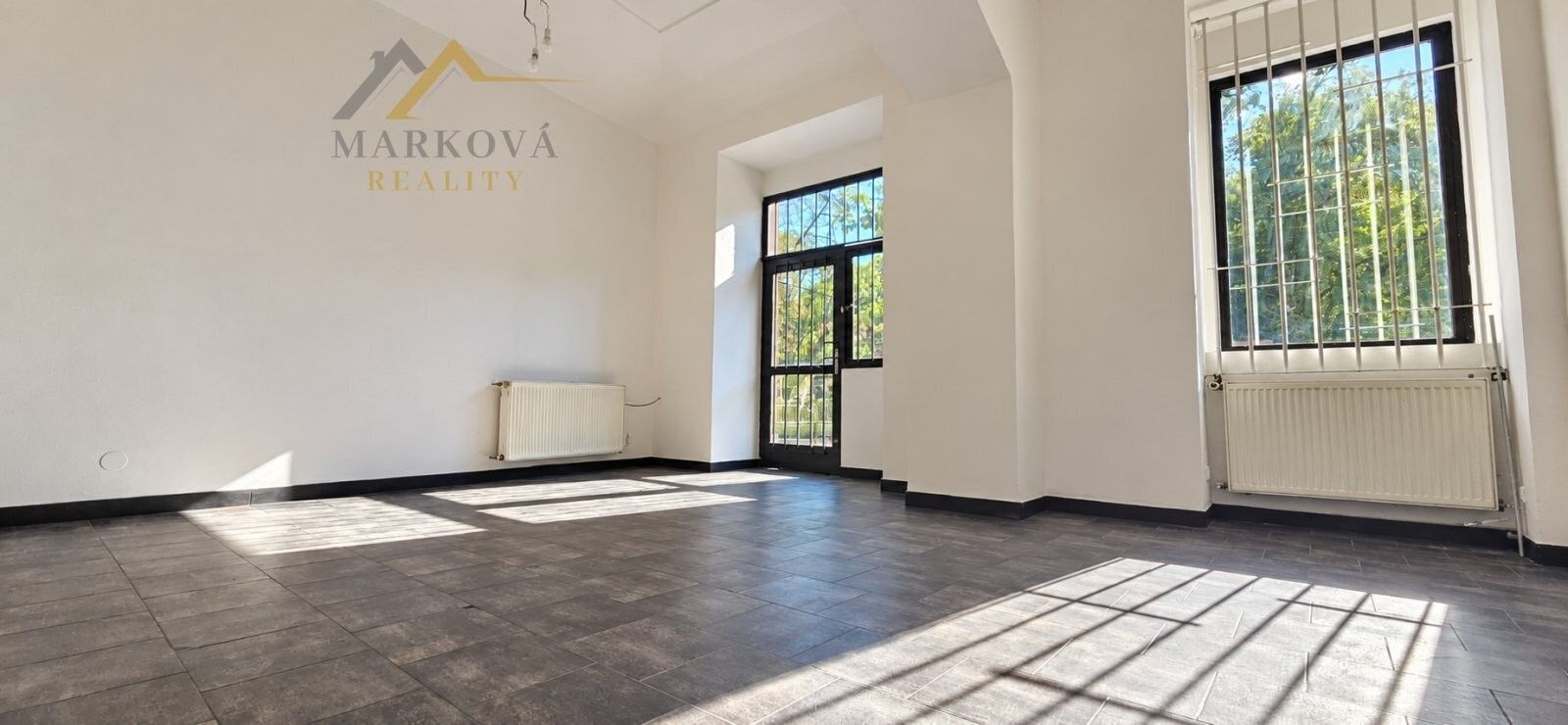 Obchodní prostory · 30 m² · Plzeňská 463, Praha Smíchov - 4