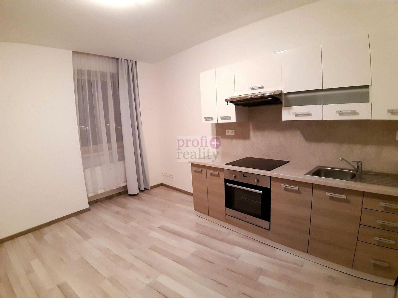 Byt 1+kk · 24 m² · nám. 3. května, Otrokovice, okres Zlín - 4