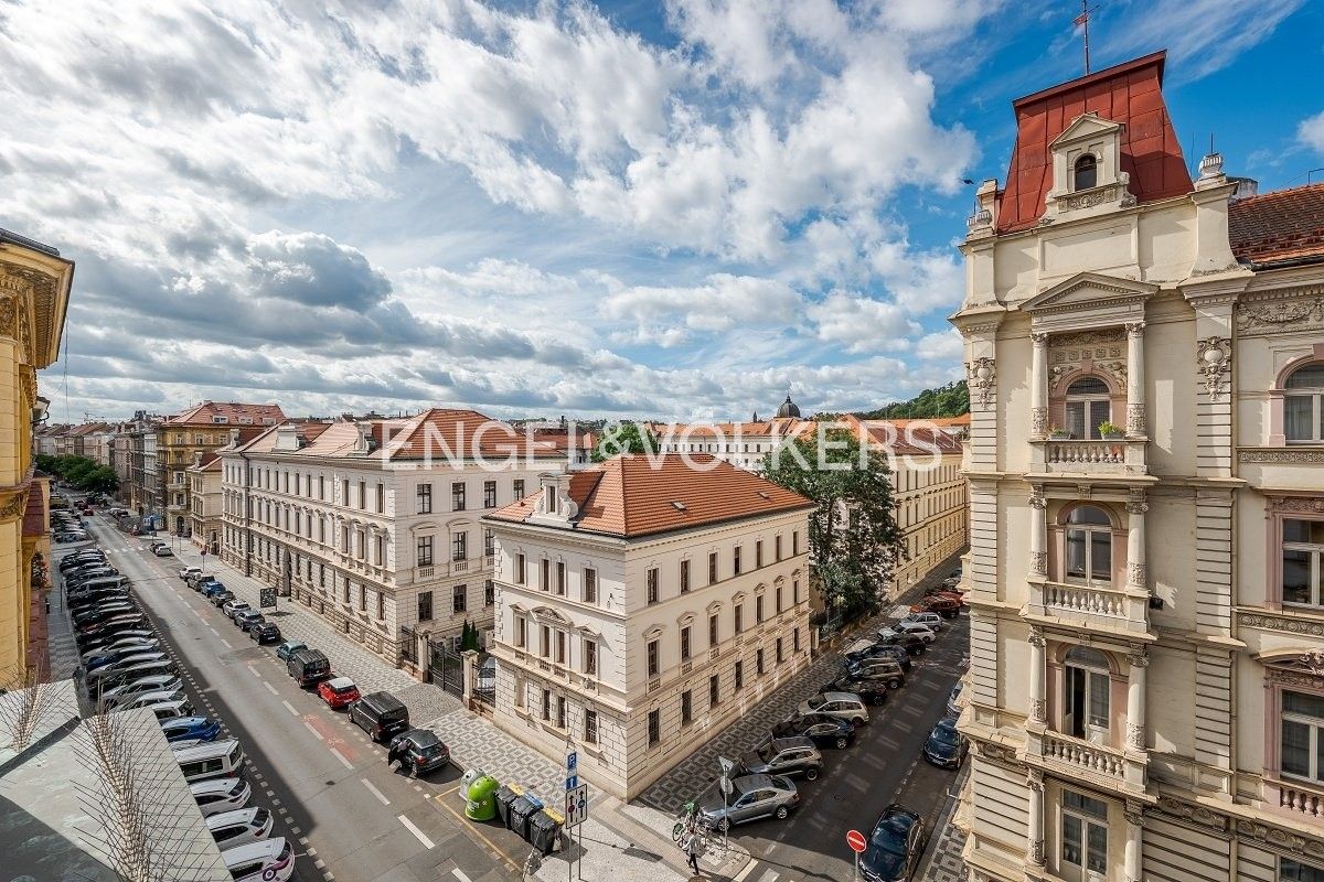 Pronájem byt 4+kk - Zborovská, Praha, 193 m²