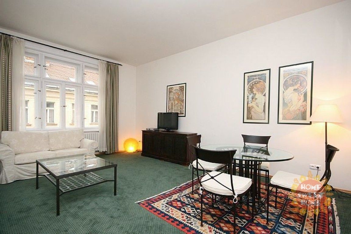 3+kk, Odborů, Praha, 87 m²