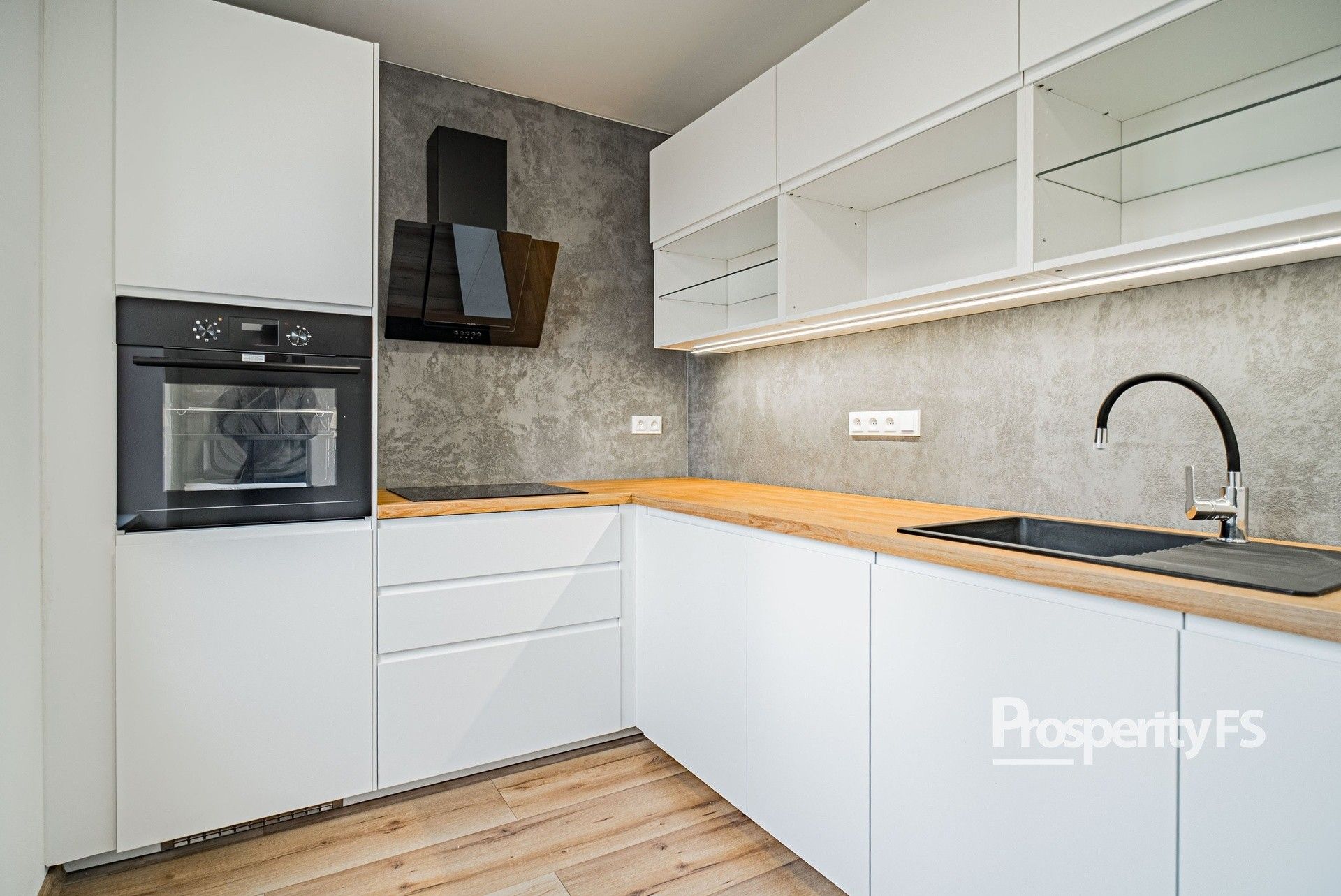 2+1, Kosmonautů, Karviná, 52 m²