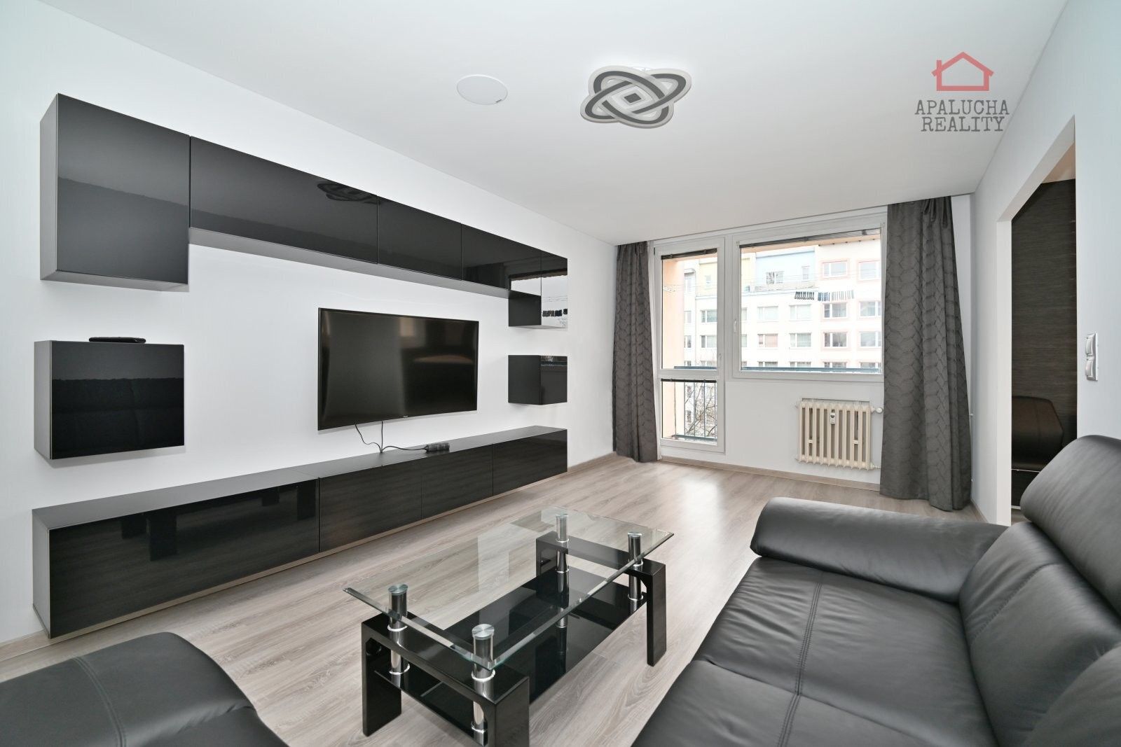 Byt 3+1 · 72 m² · Pískovcová, Praha - 3