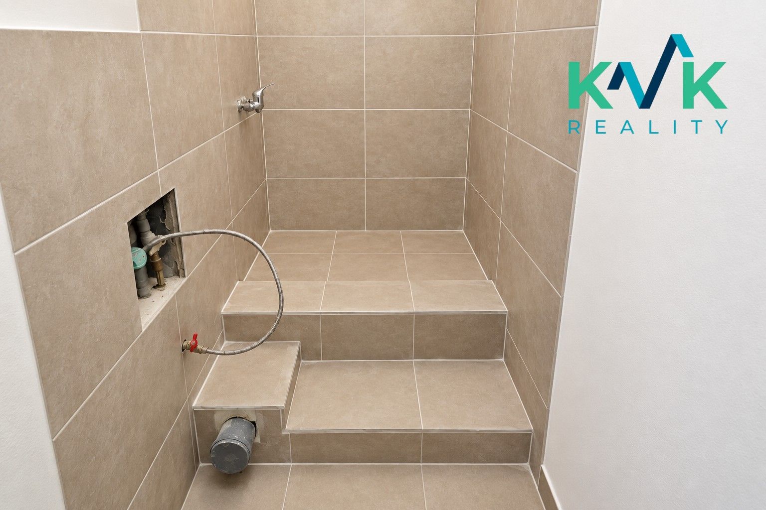Prodej komerční - Hamerská, Březová, 100 m² - 5