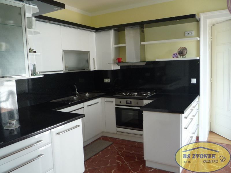 Pronájem byt 4+1 - Husovo náměstí, Kroměříž, 142 m²