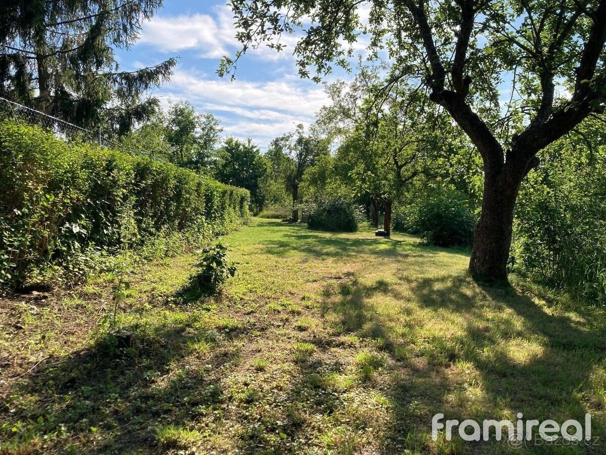 Zahrady, Praha, 162 00