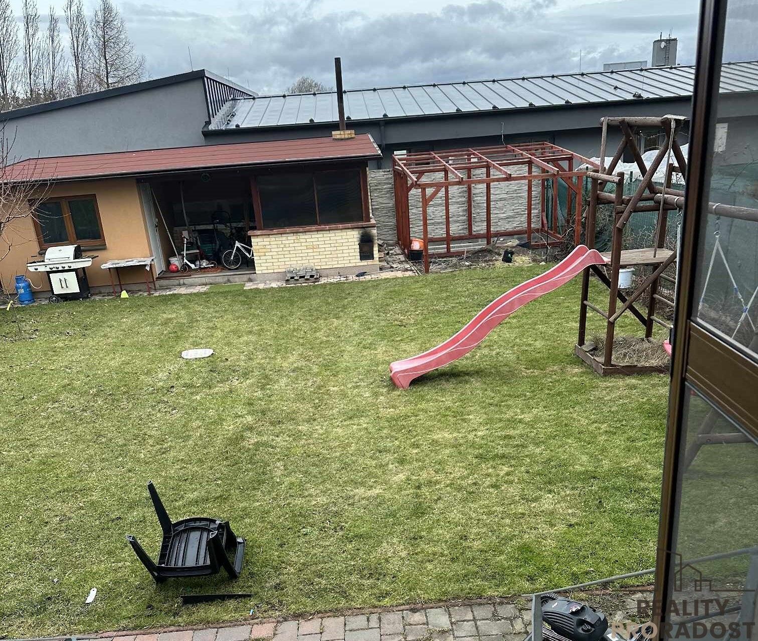 Prodej rodinný dům - Nové Strašecí, 200 m²