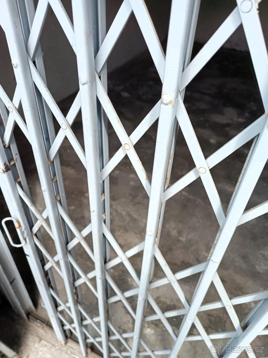 Garáže, Liberec, 460 06