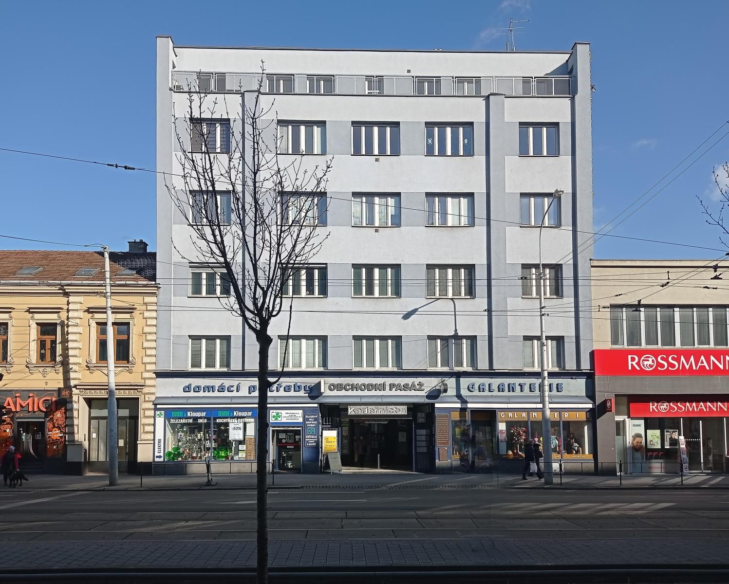 Obchodní prostory, 90 m²