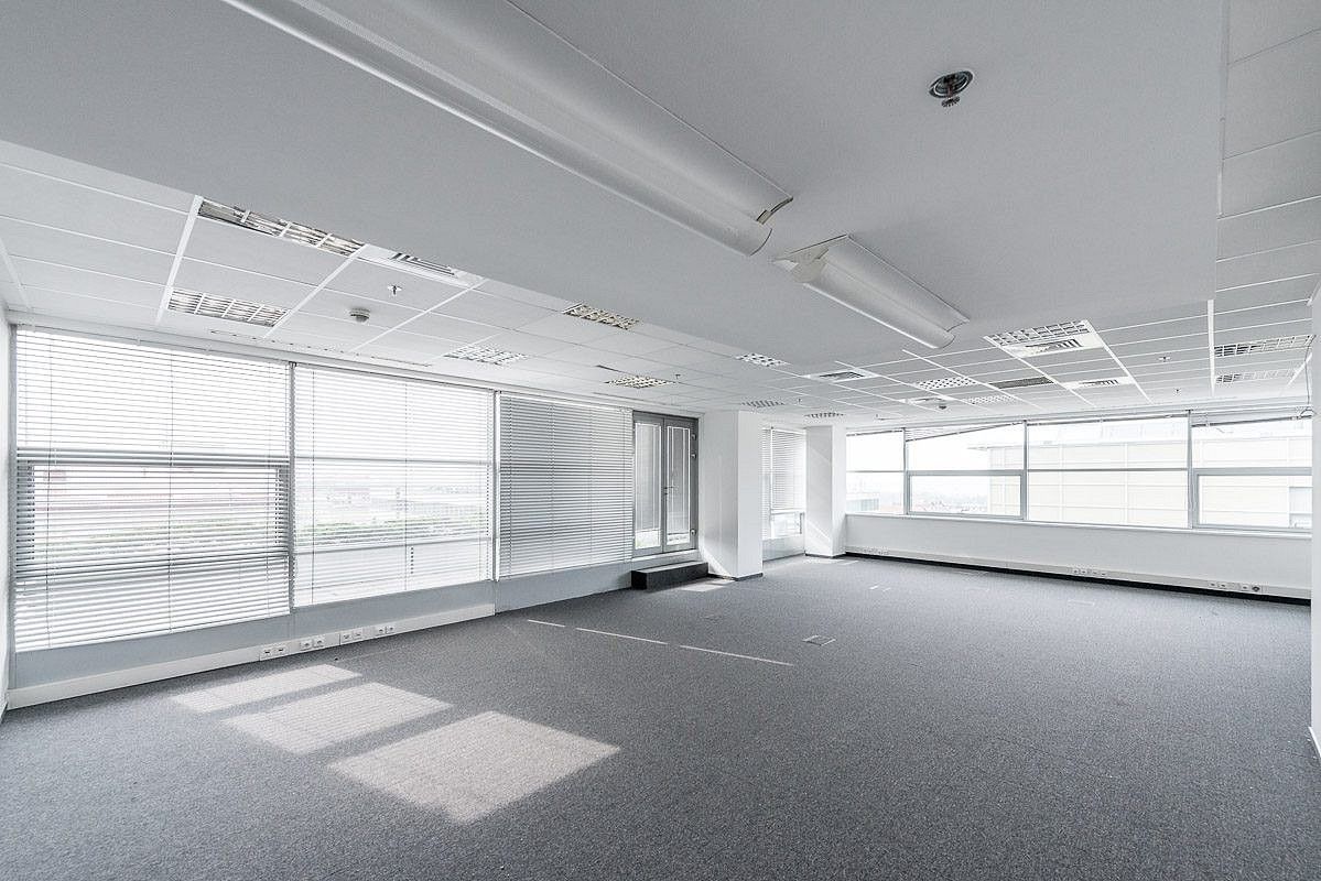 Kancelář · 1 092 m² · Praha - 4