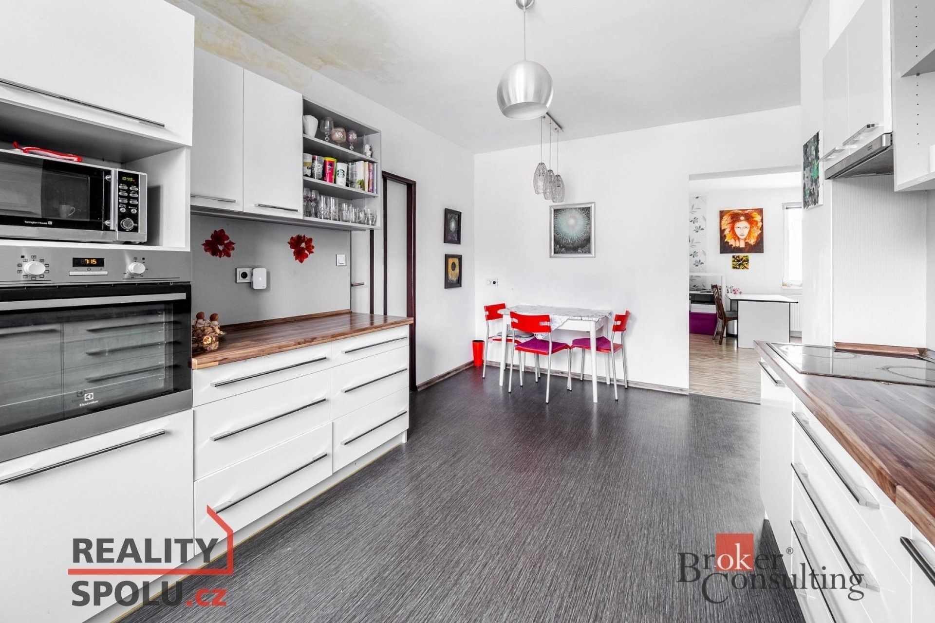 Prodej rodinný dům - Zahradní čtvrť, Nové Hrady, 214 m²