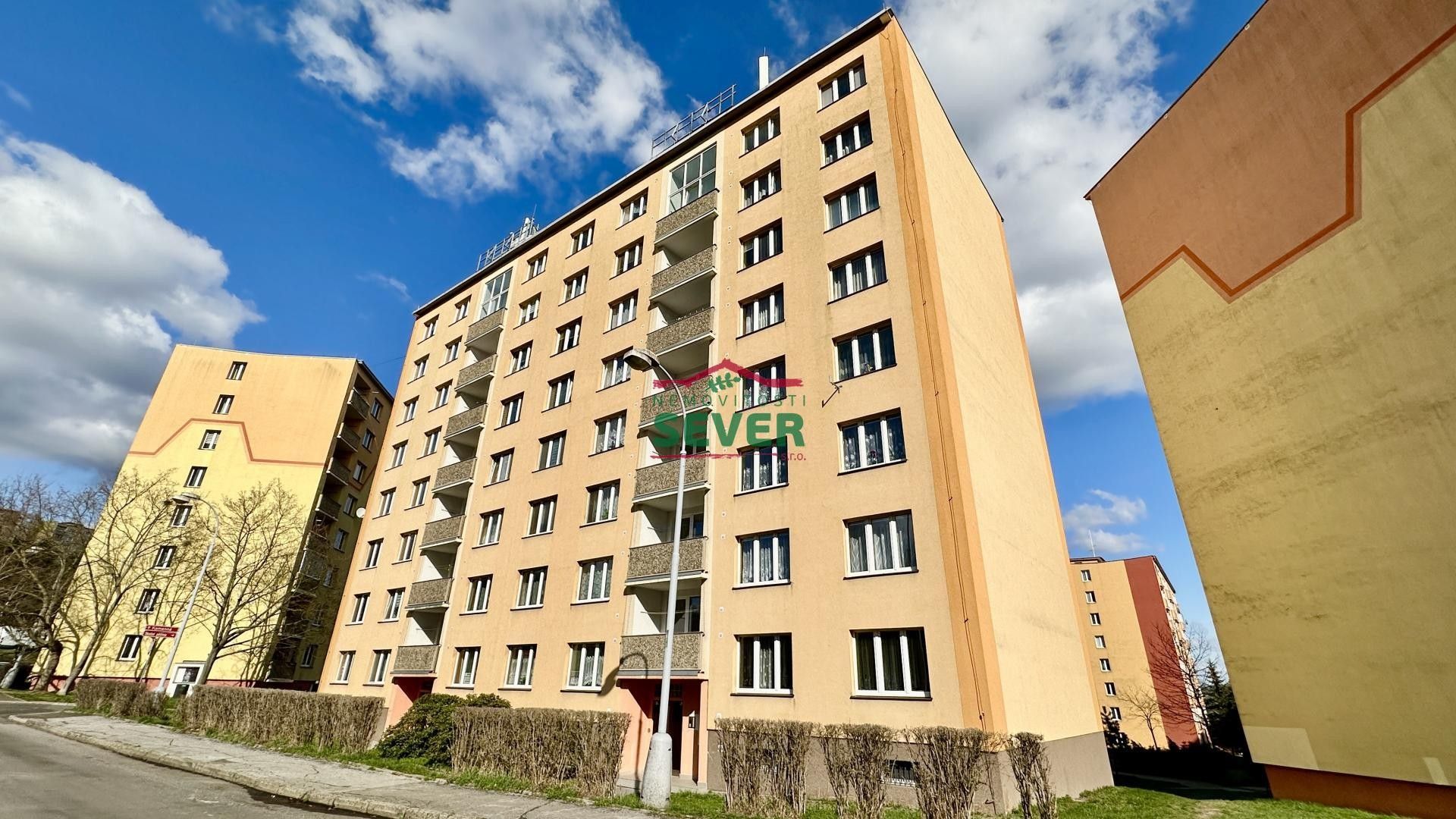 Prodej byt 1+1 - Školní pěšina, Chomutov, 36 m²
