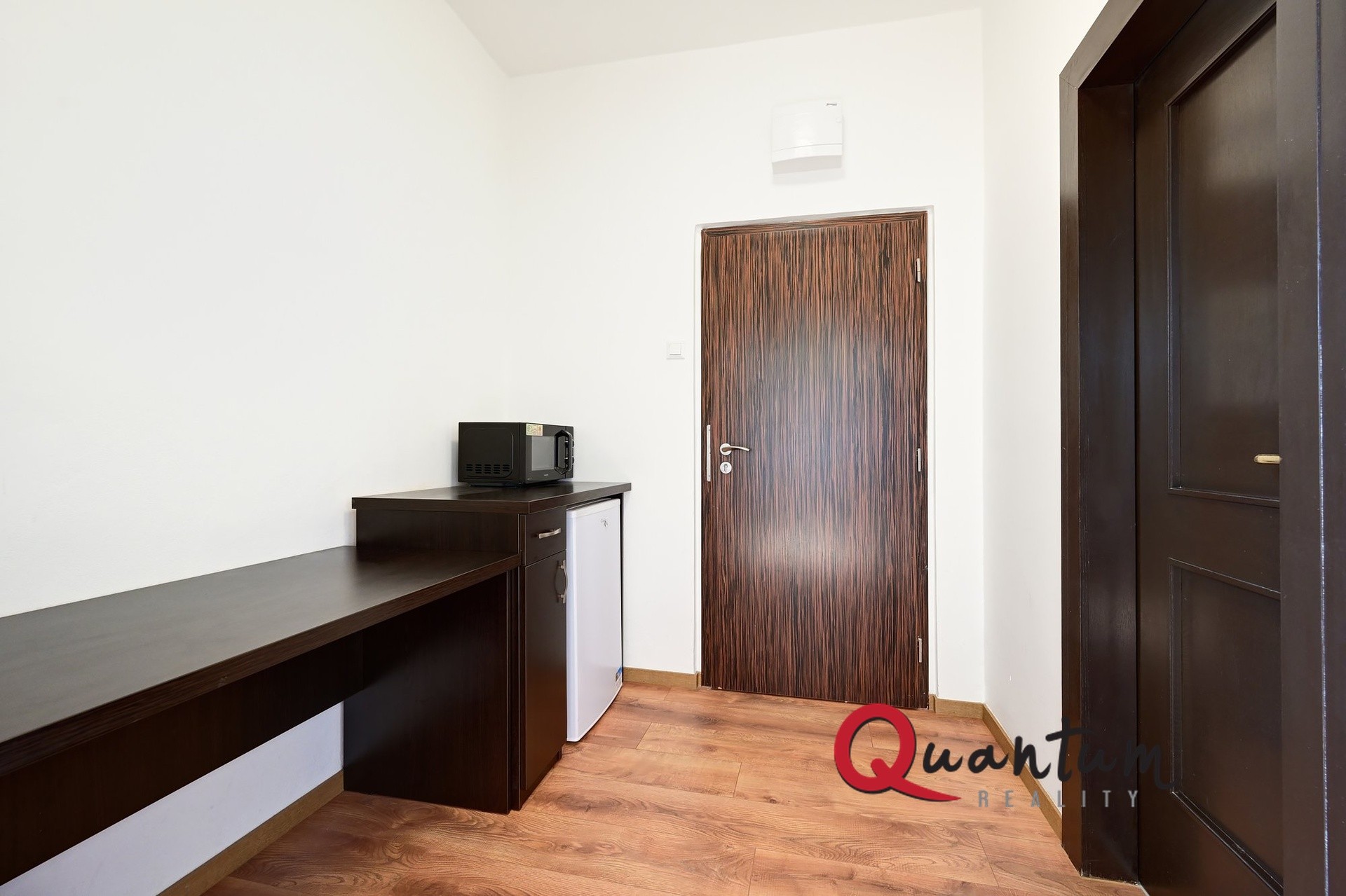 Prodej ubytovací zařízení - Suchdolské náměstí 801, Praha Suchdol, 19 m² - 5