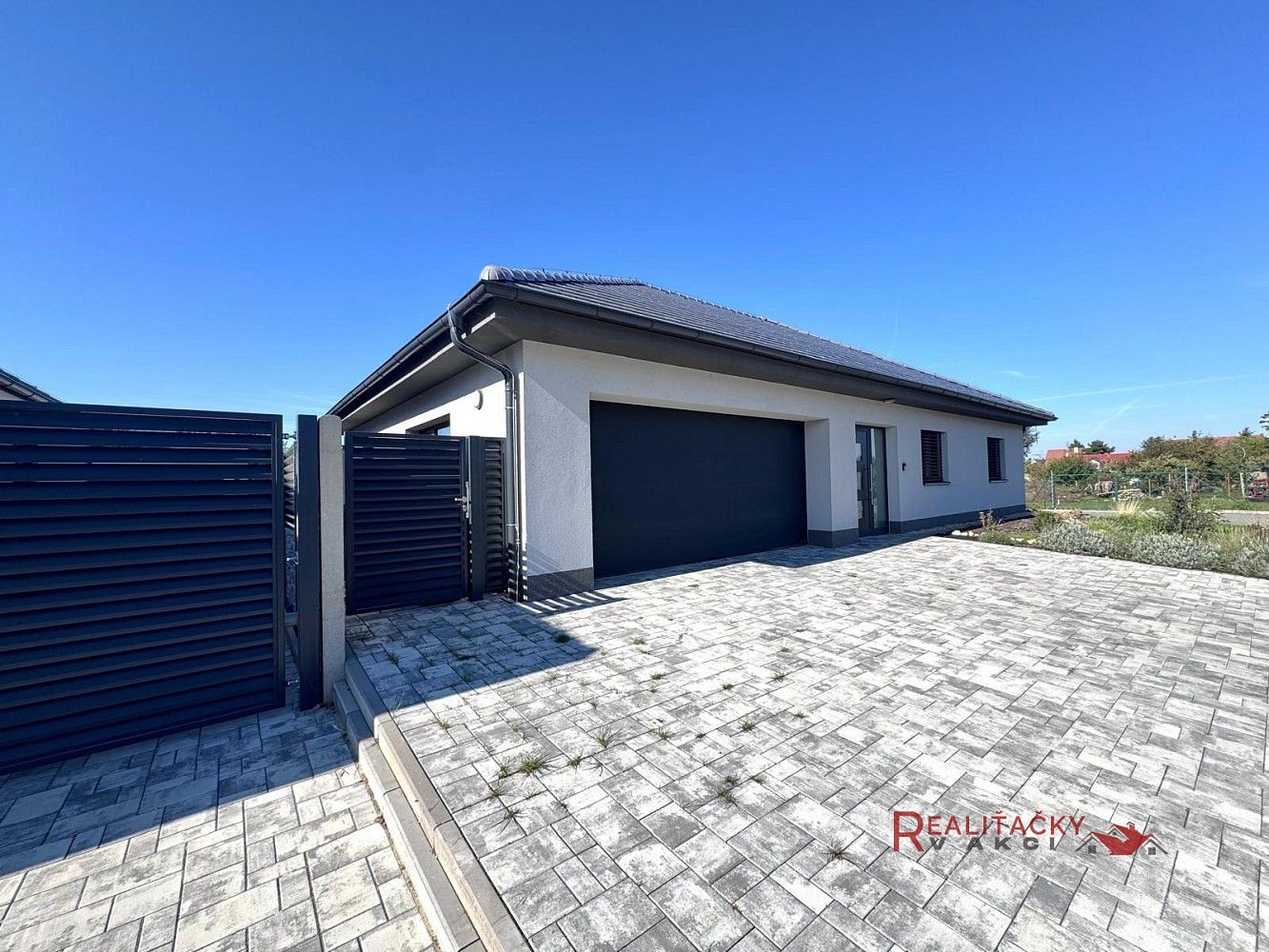 Rodinné domy, Nová, Dolní Dunajovice, okres Břeclav, 208 m² - 1