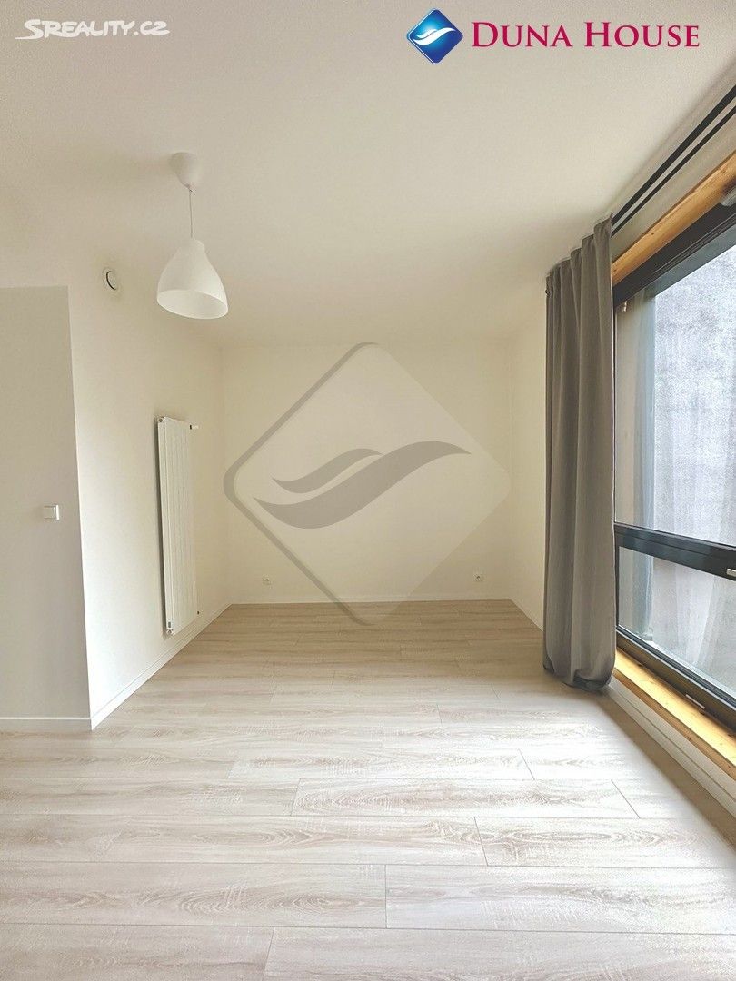 Byt 2+1 · 50 m² · Poděbradská, Praha - 3