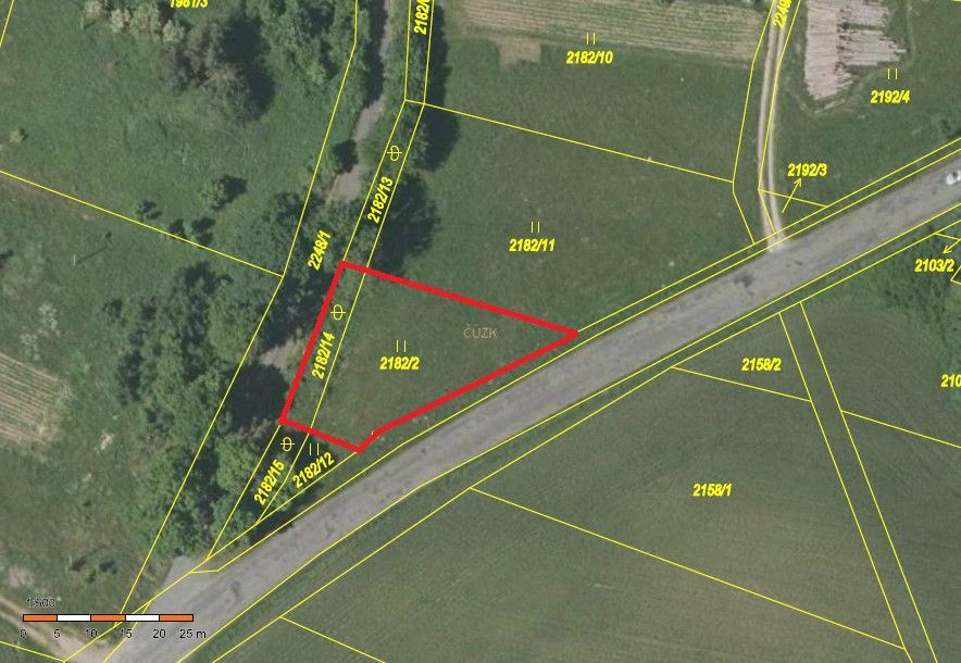 Louky, Zavlekov, 587 m²