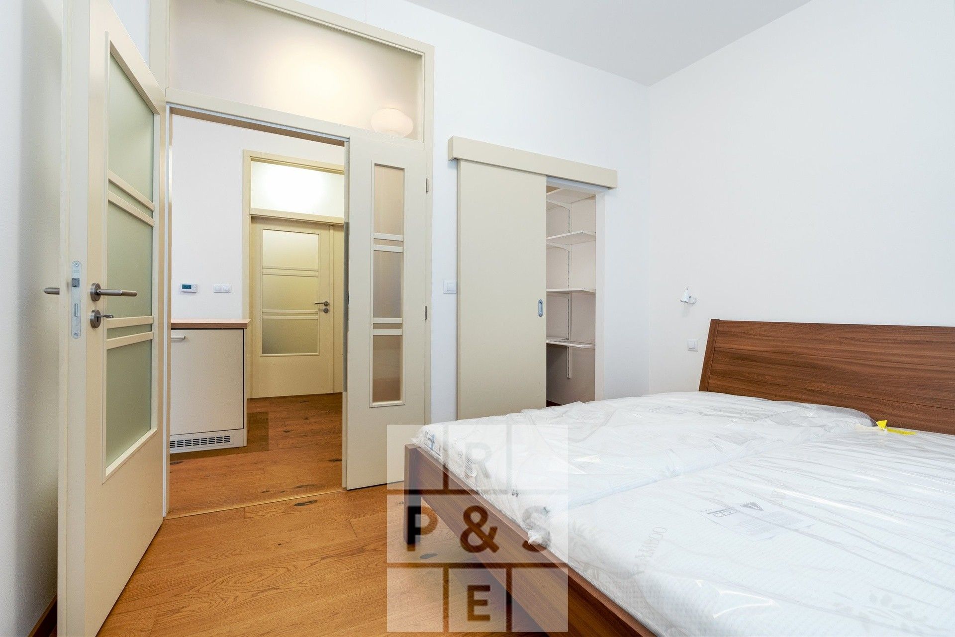 2+kk, Krymská, Praha, 49 m²