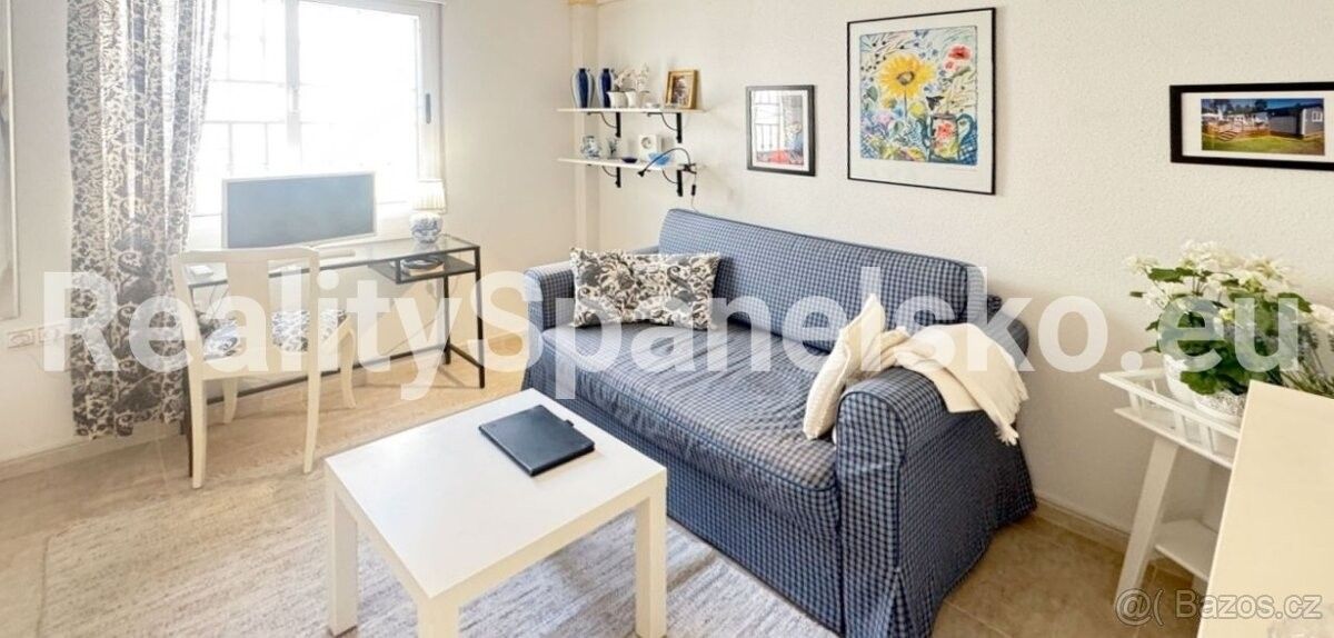 Byty, 987 66, Zahraničí