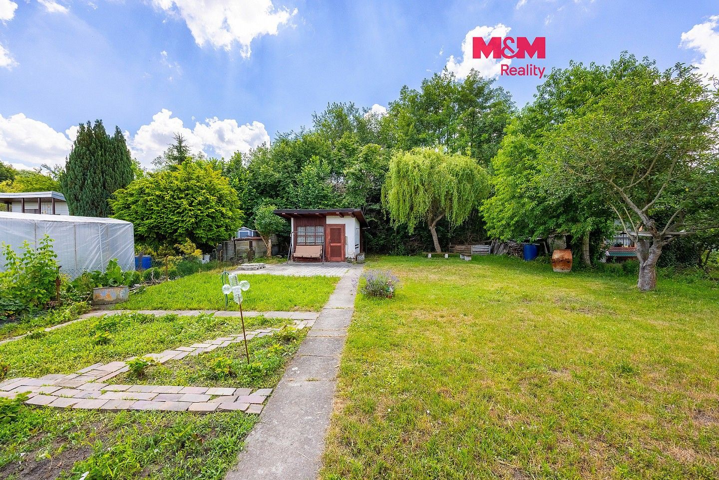 Zahrada, 284 m²