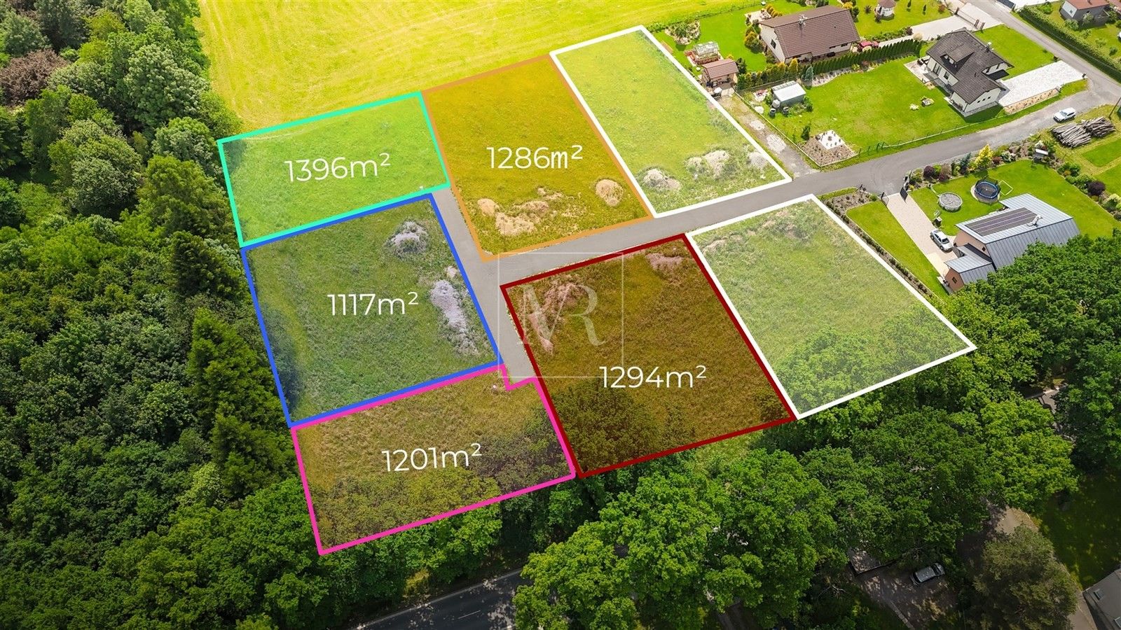 Pozemky pro bydlení, Střítež