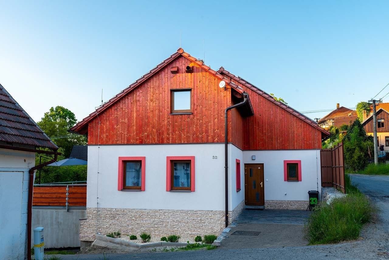 Chaty, Hluboká u Skutče, Pardubický kraj