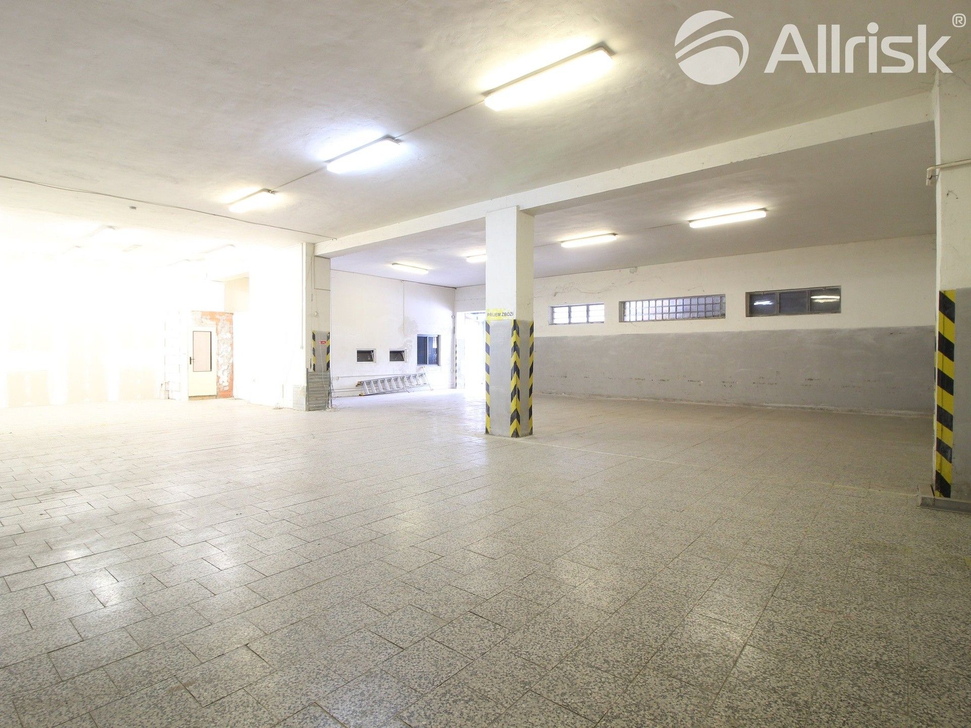 Sklady, Brno, 260 m² - 1
