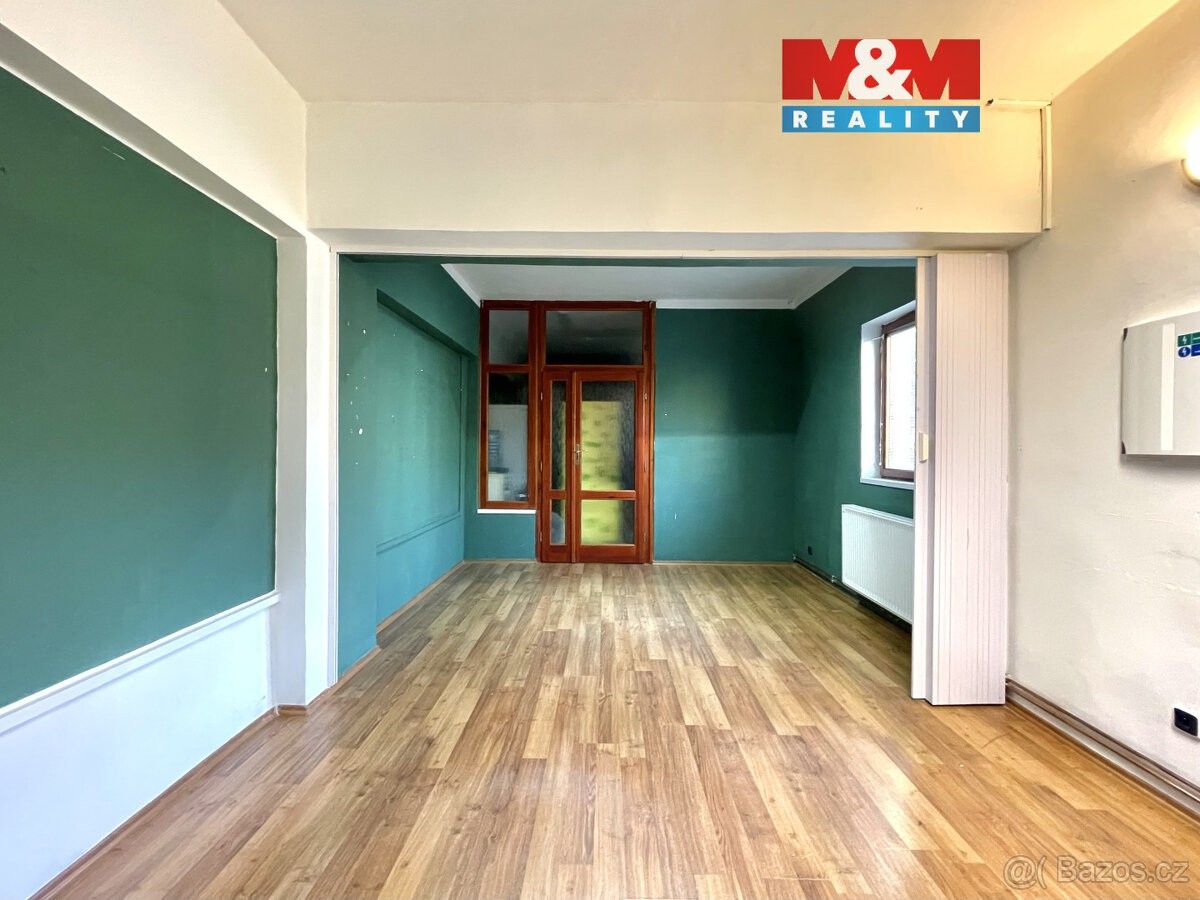 Obchodní prostory, Bitozeves, 438 01