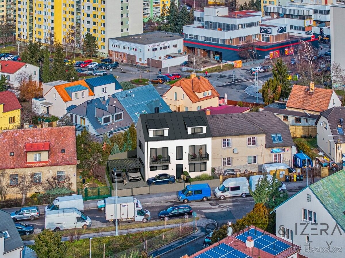 Prodej rodinný dům - Praha, 148 00