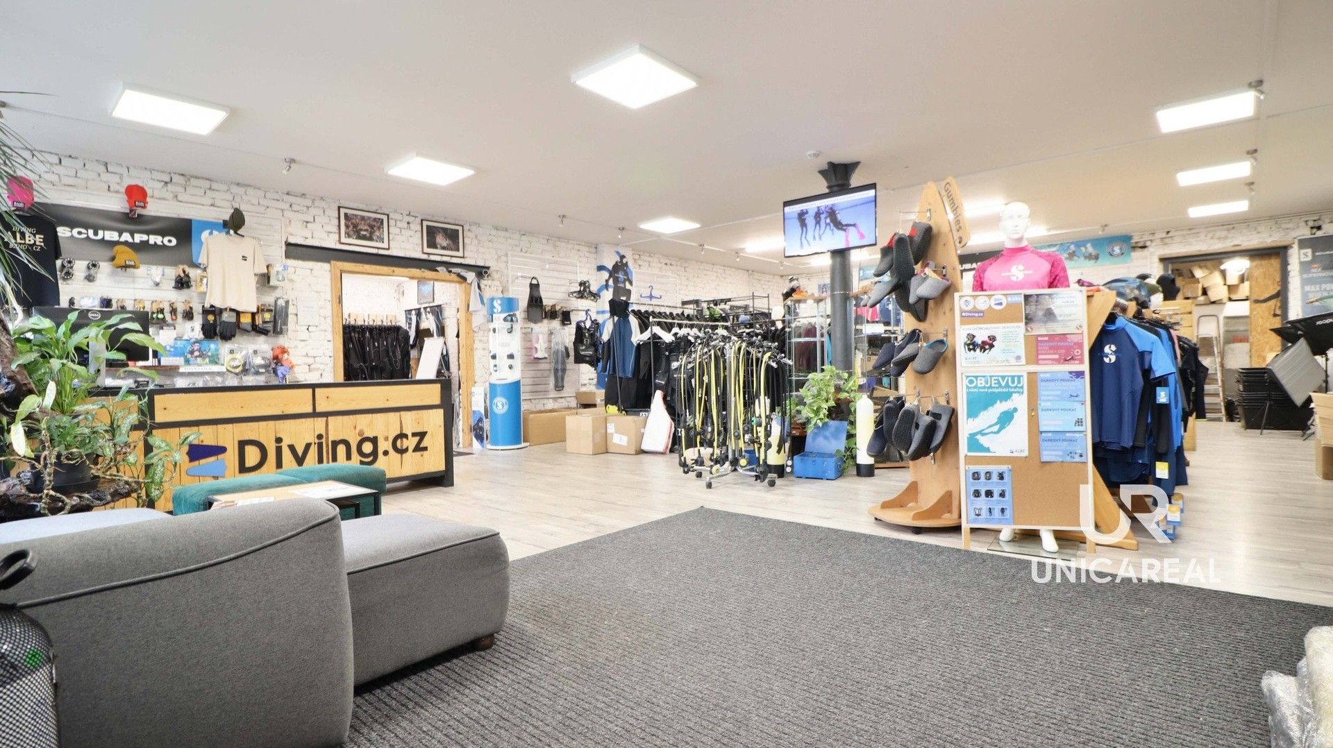 Obchodní prostory, Dukelská třída, Brno, 130 m²