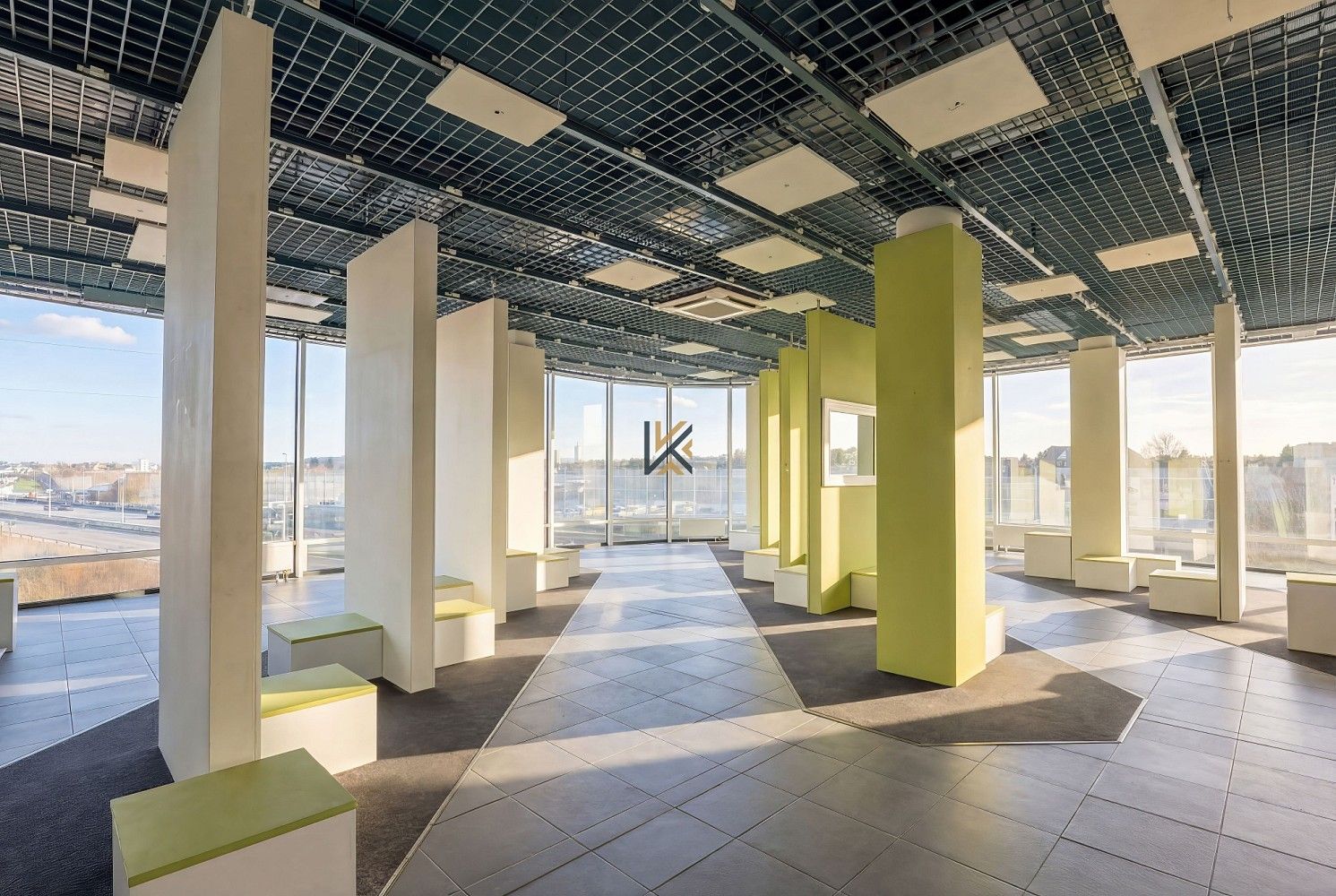 Obchodní prostory · 3 300 m² · Průhonice, okres Praha-západ, Středočeský kraj - 4