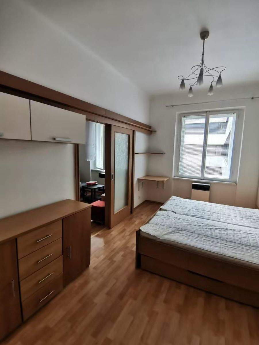 Byt 1+1 · 35 m² · Pod Klamovkou, Praha - Košíře - 3