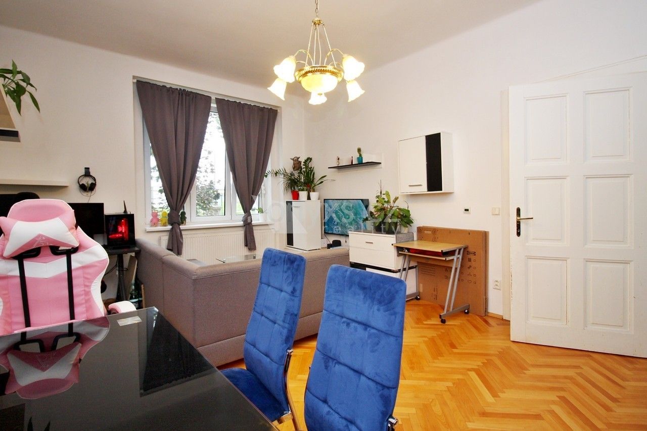 Byt 2+kk · 42 m² · Hůlkova, Praha - 3