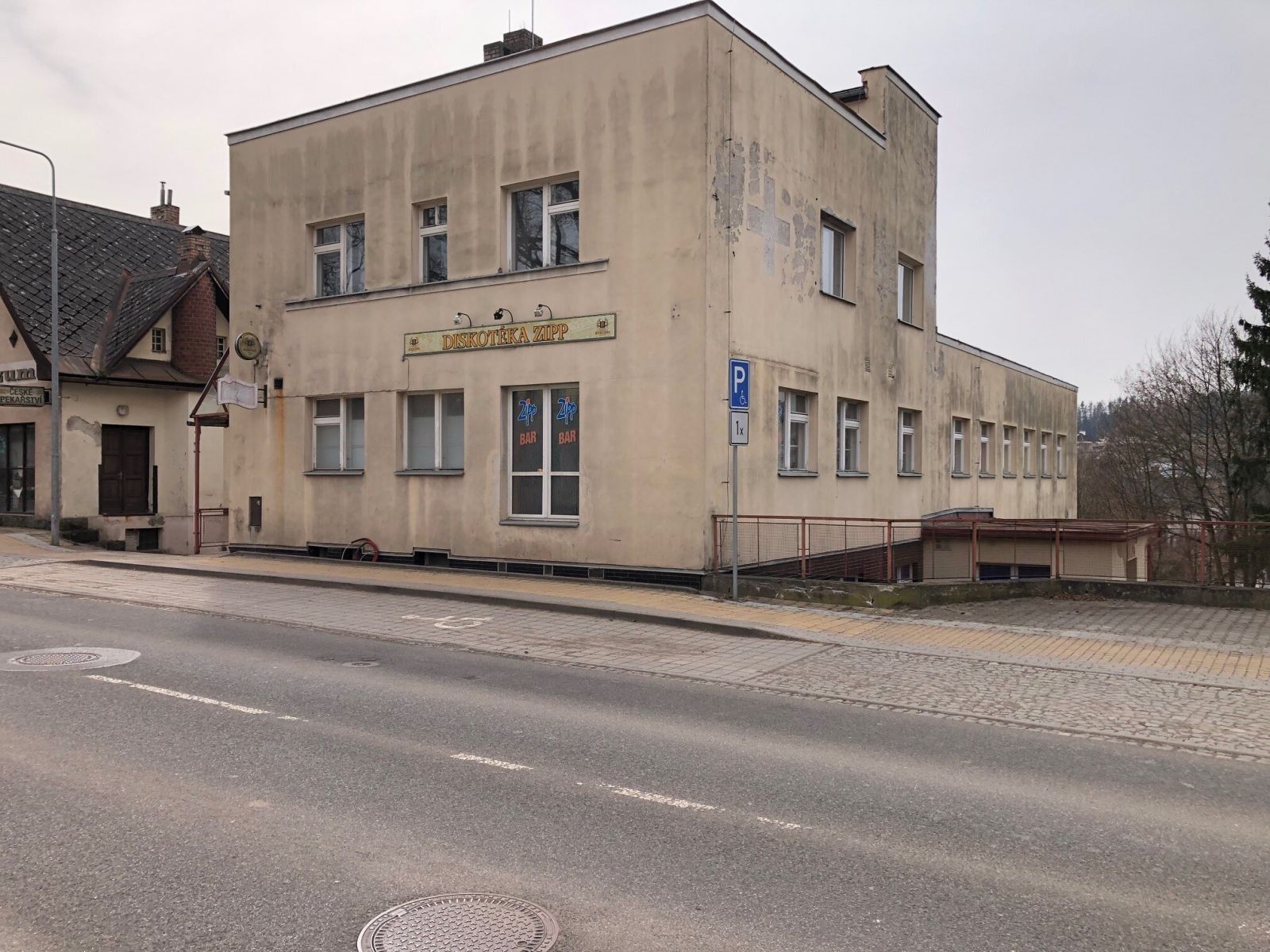 Obchodní prostory, Čsl. Legií, Jilemnice, 560 m² - 1