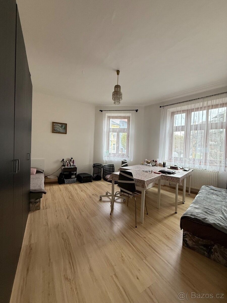 Byty, Hybrálec, 586 01