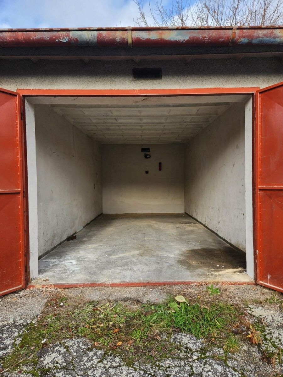 Pronájem garáž - České Budějovice, 370 01