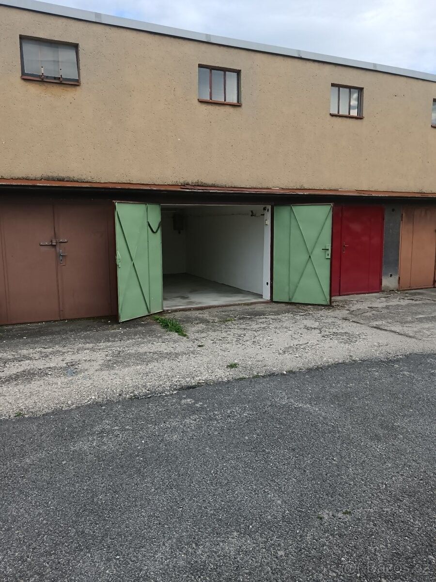 Prodej garáž - Uherské Hradiště, 686 05