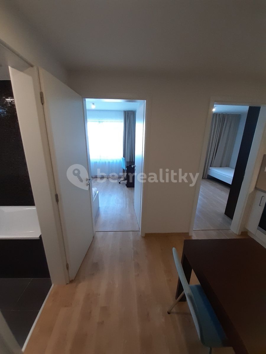 Byt 2+1 · 42 m² · Mukařovského, Praha - Stodůlky - 3