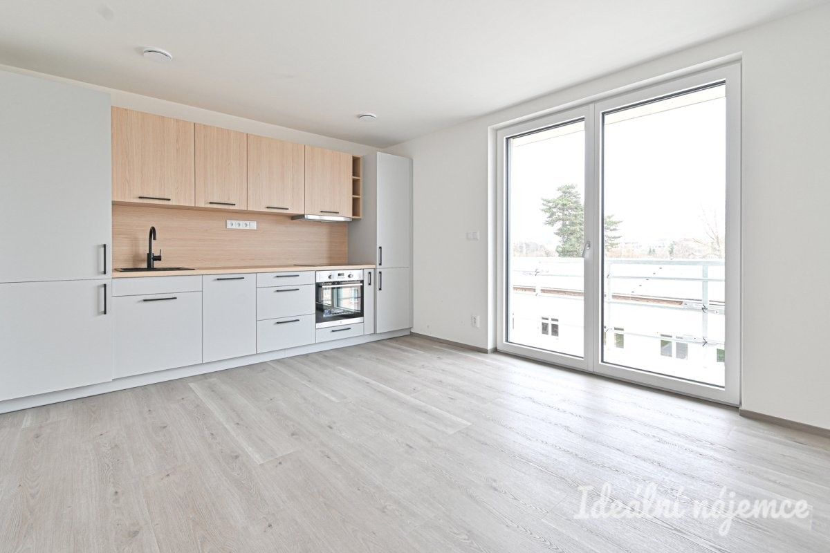 2+kk, Dragounů, Dobřany, 39 m² - 1