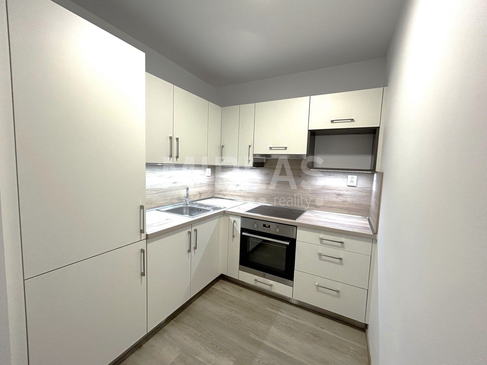 2+kk, Růžová, Nymburk, 42 m²