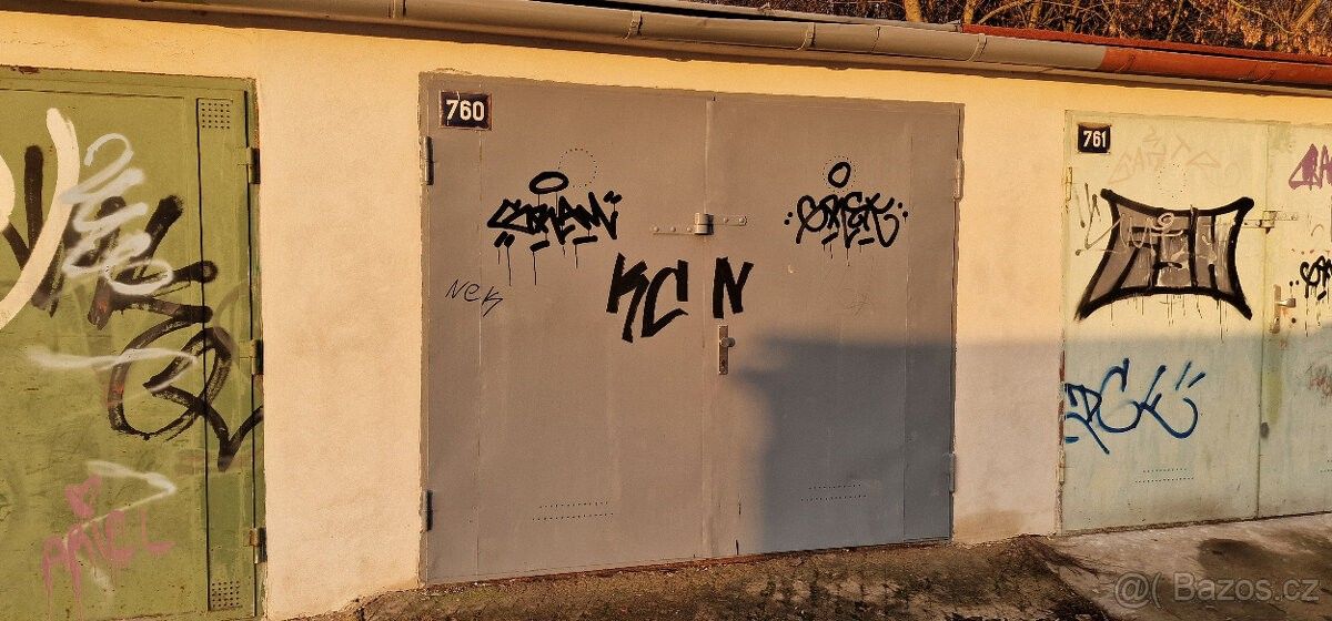 Garáže, Kuřim, 664 34