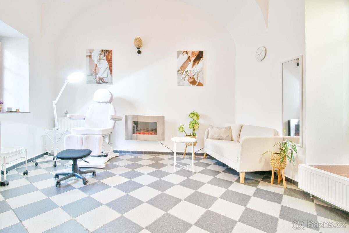 Pronájem obchodní prostory - České Budějovice, 370 01 - 2