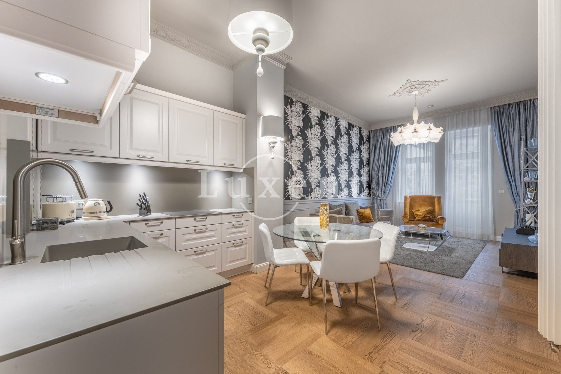Byt 2+kk · 63 m² · Vřídelní 83, Karlovy Vary - 4