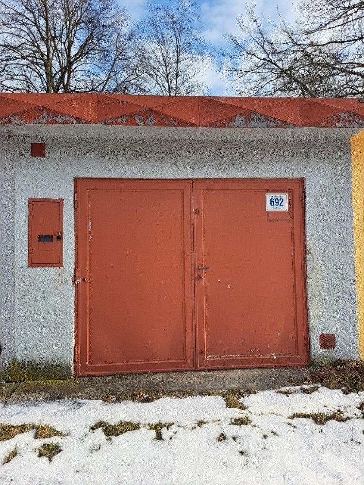 Garáže, Karviná, 734 01