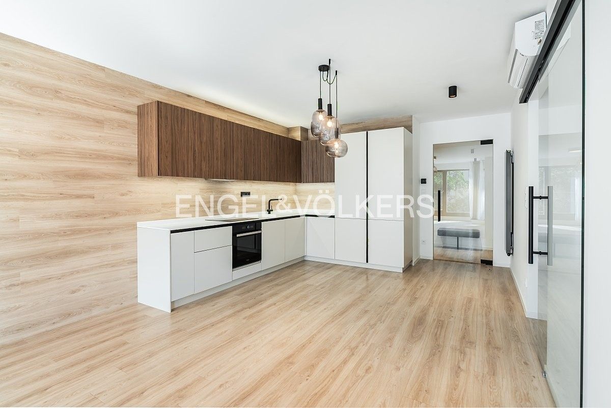 Byt 4+kk · 110 m² · Staropramenná 3361, Praha Smíchov - 3